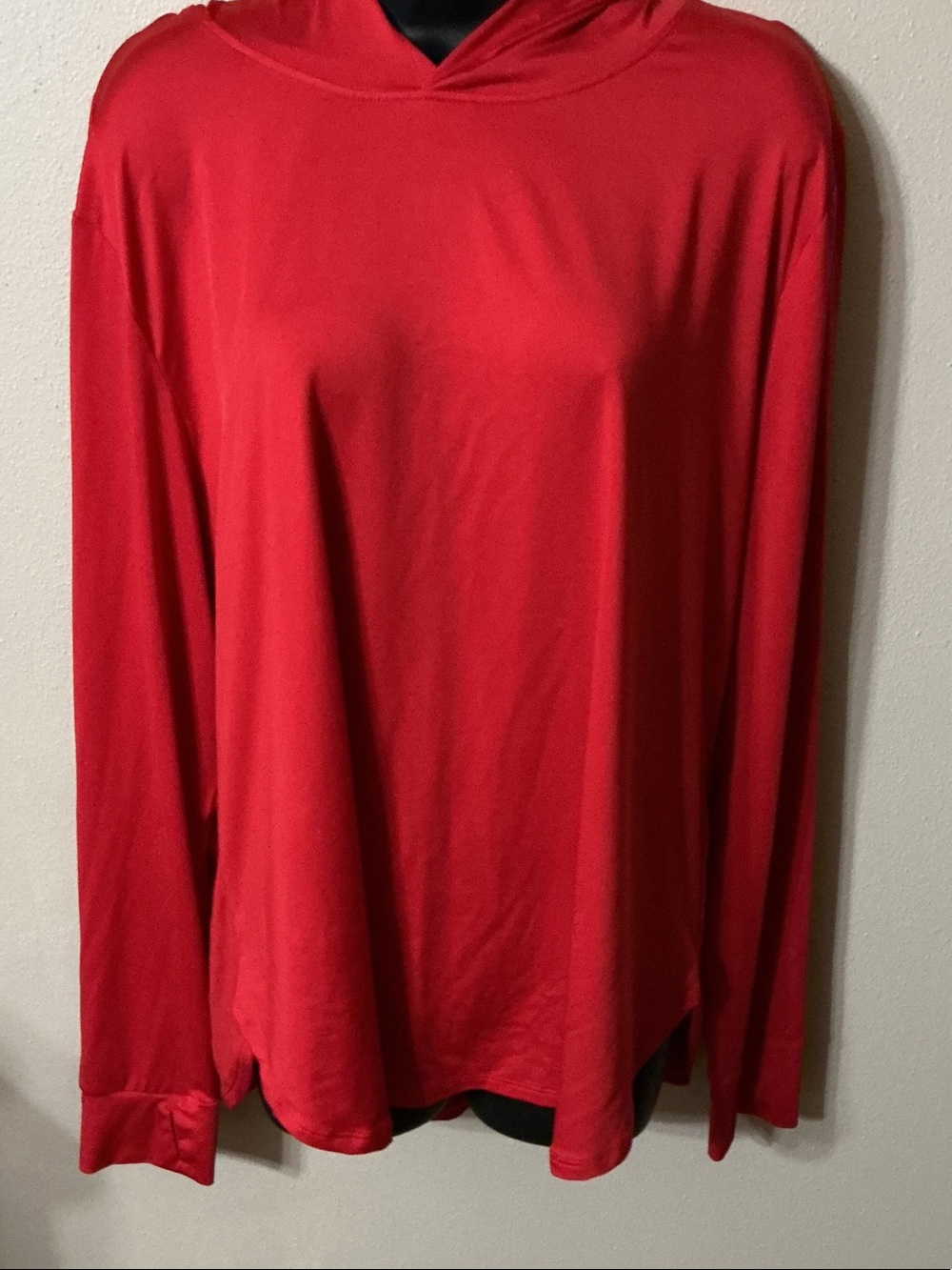 Women's Red Hooded Long-Sleeve Top w Thumb Holes